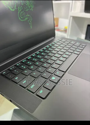 New Laptop Razer Blade 16GB AMD Ryzen 9 SSD 1T