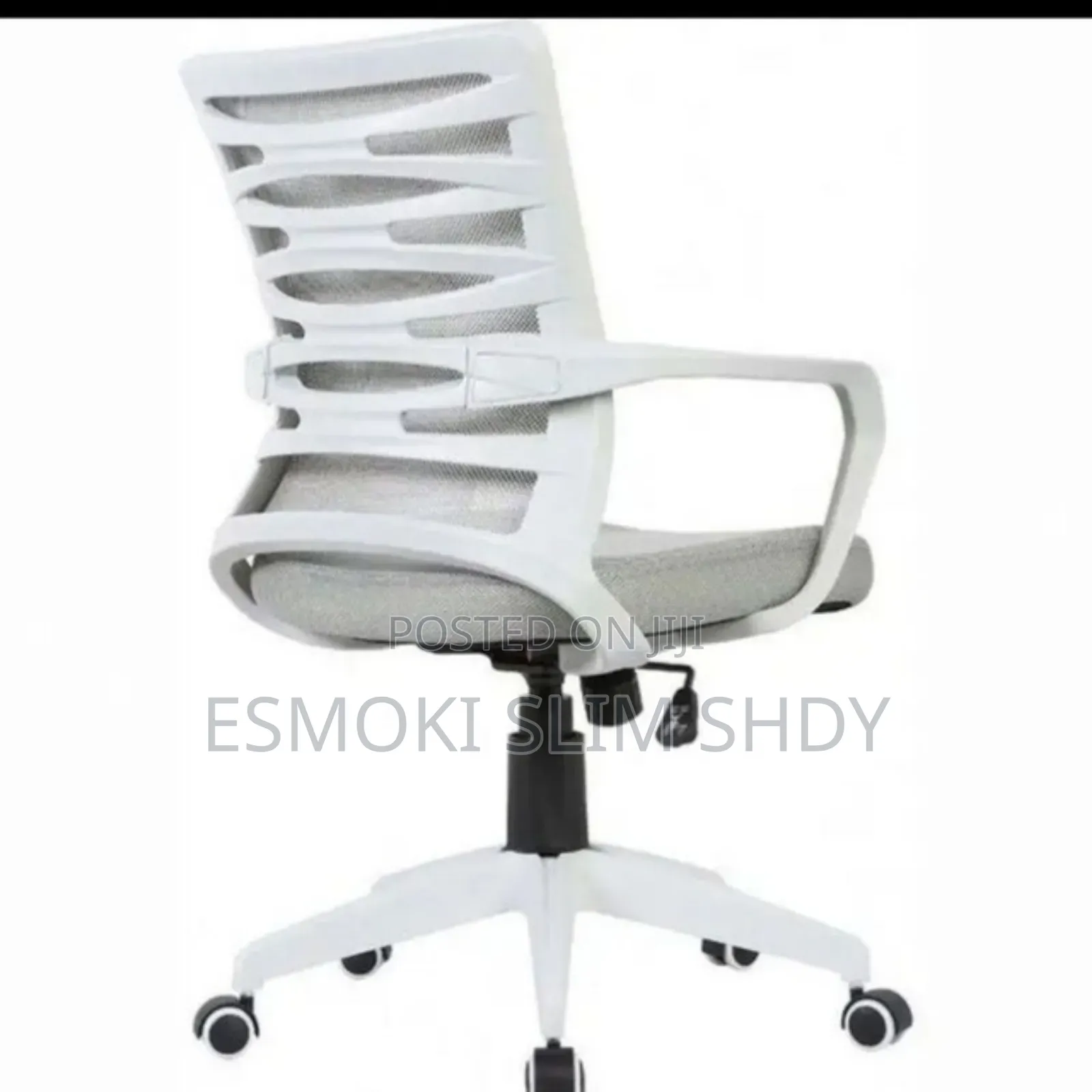 Secreteri in Out Chair