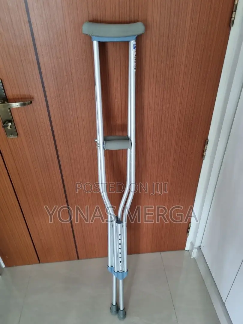 Axillary Crutches==Injuries Like a Broken Leg, Foot,Or Ankle