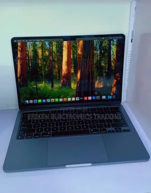 Photo - New Laptop Apple MacBook Air 2022 M2 16GB Apple M2 SSD 256GB