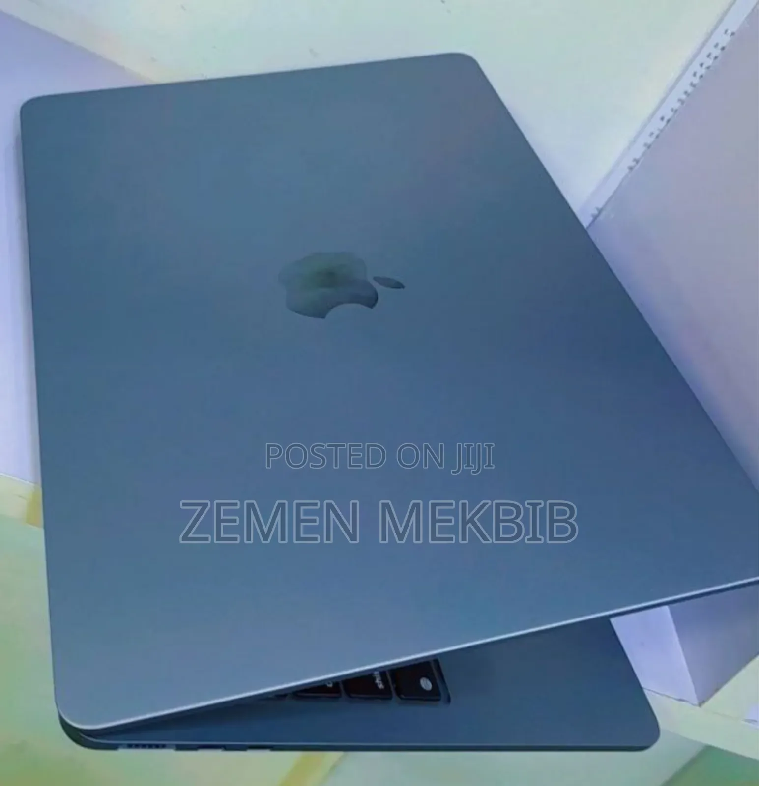 New Laptop Apple MacBook Air 2023 M2 16GB Intel Core I7 SSD 256GB