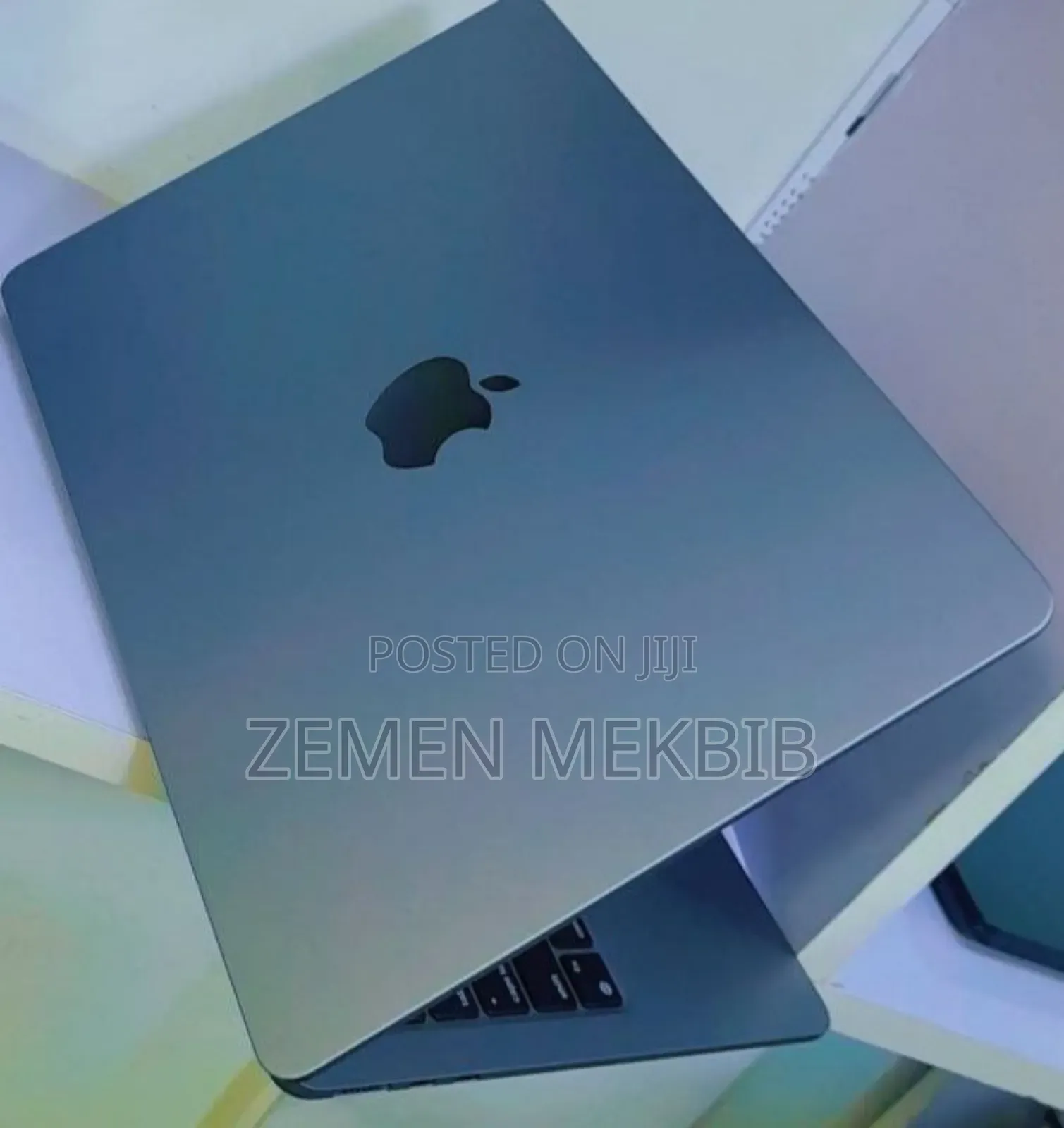 New Laptop Apple MacBook Air 2023 M2 16GB Intel Core I7 SSD 256GB