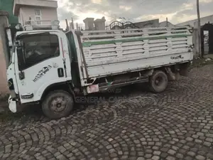 2012 ሞዴል Isuzu ሞተር አላደሰም አይፈልግም