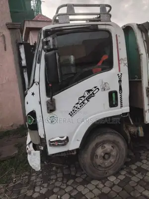 2012 ሞዴል Isuzu ሞተር አላደሰም አይፈልግም