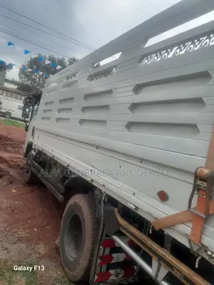 2012 ሞዴል Isuzu ሞተር አላደሰም አይፈልግም