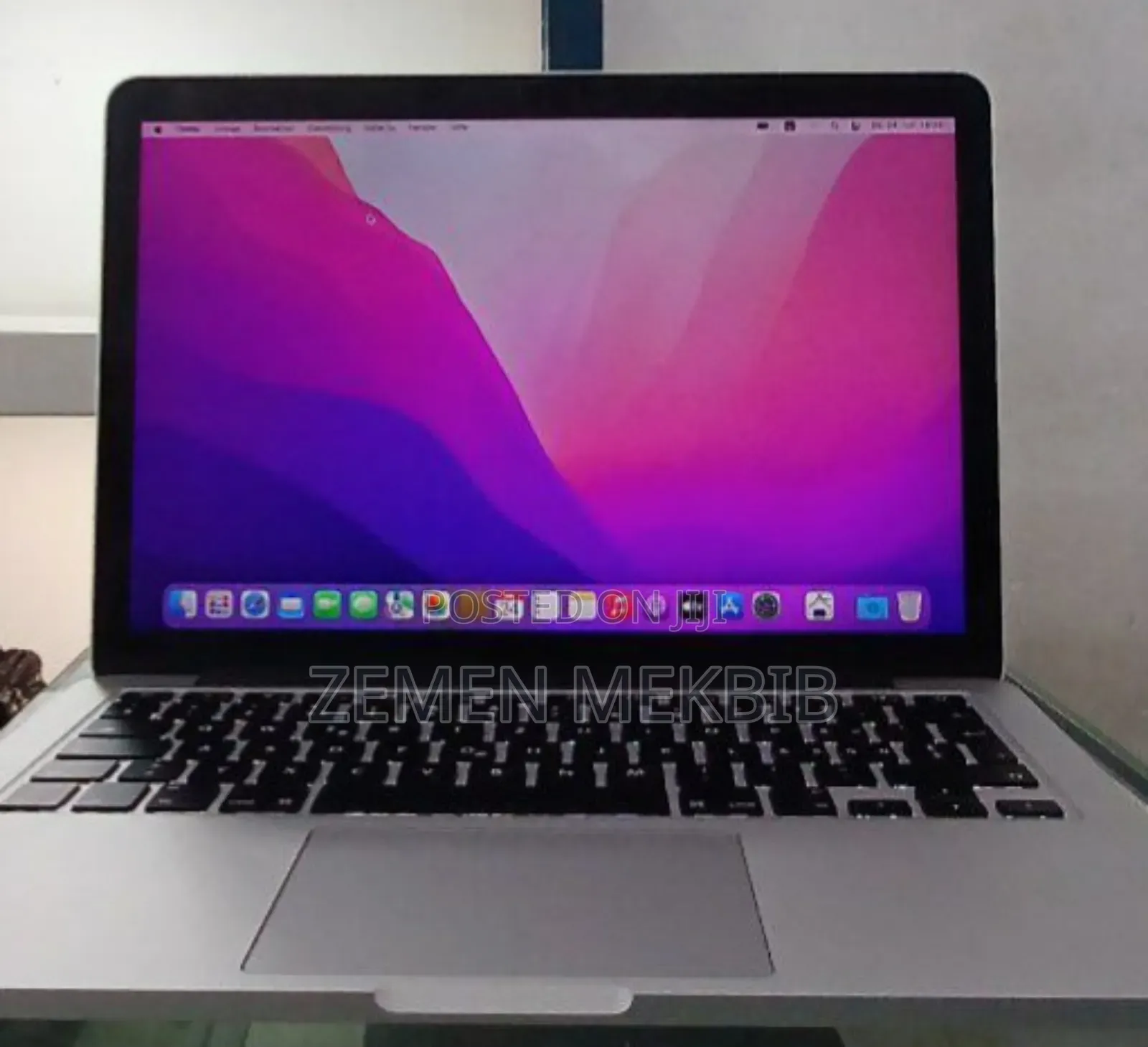 New Laptop Apple MacBook Pro 2015 8GB Intel Core I5 SSD 256GB