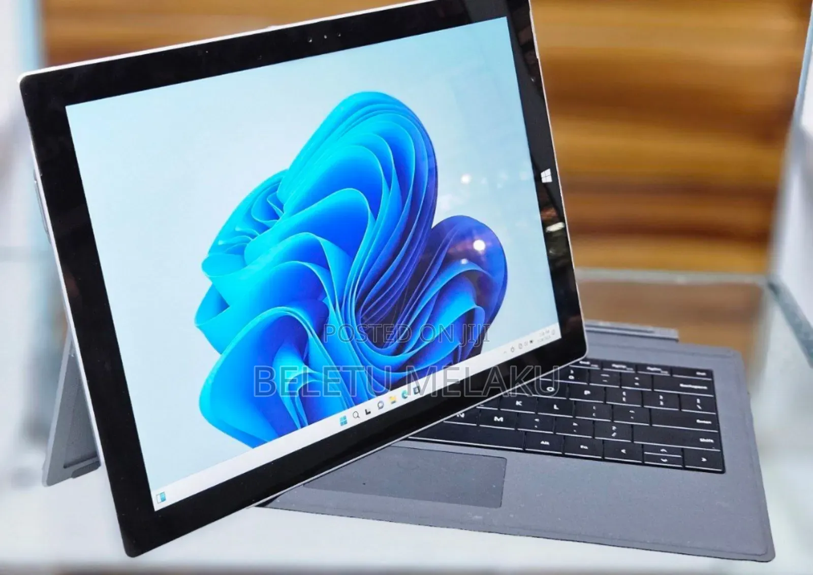 New Laptop Microsoft Surface Pro 3 8GB Intel Core I5 SSD 256GB