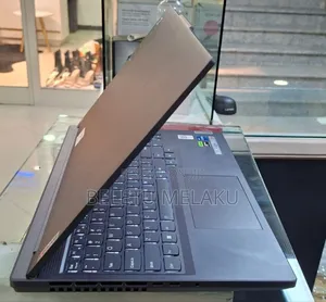 New Laptop Lenovo Y70 16GB Intel Core I7 SSD 1T