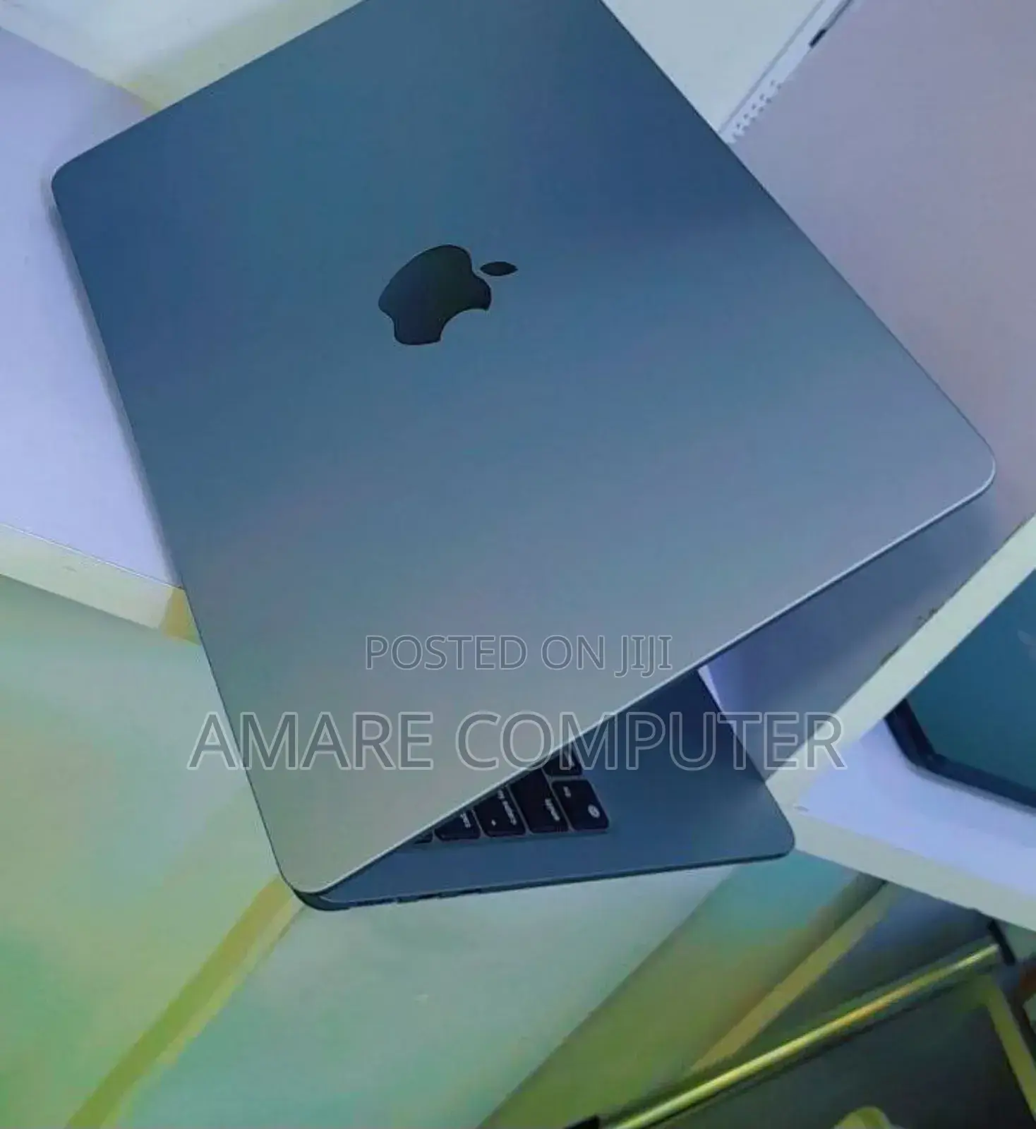 New Laptop Apple MacBook Air 2022 M2 16GB Apple M2 SSD 256GB