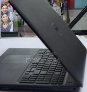 Photo - New Laptop Dell Vostro 15 3000 8GB Intel Core I5 SSD 512GB