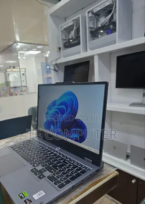 Photo - New Laptop Lenovo LOQ 15IRH8 24GB AMD Ryzen 5 SSD 512GB