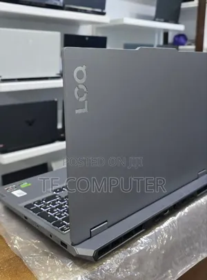 New Laptop Lenovo LOQ 15IRH8 24GB AMD Ryzen 5 SSD 512GB