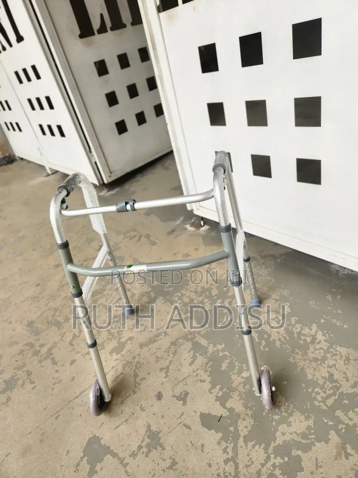 Medical Walker壹週safe and Almunium Walker With Medical Walker