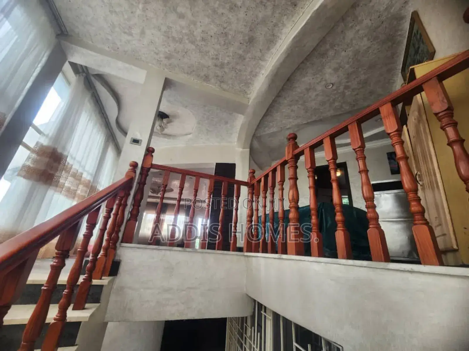Furnished 6bdrm Villa in Bole for rent