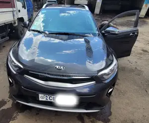 Photo - Kia Stonic 2021 Gray