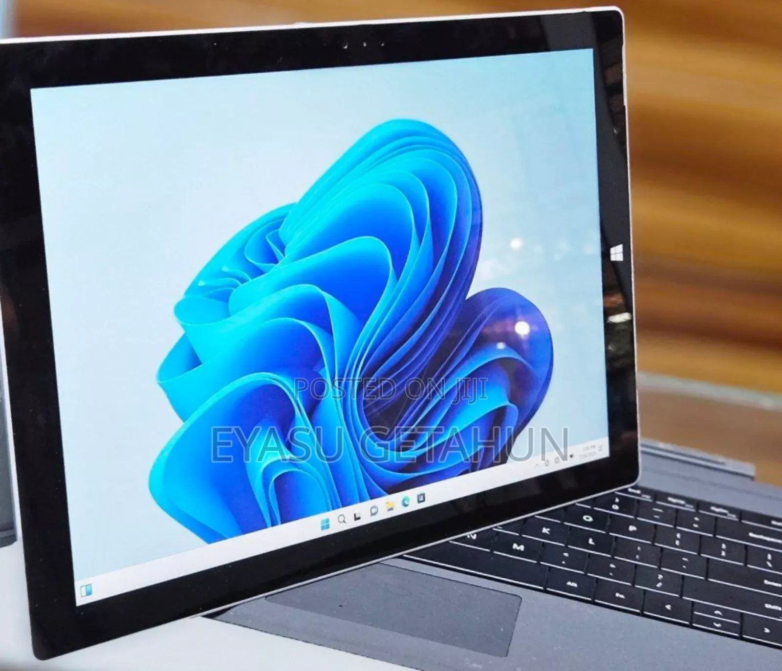 New Laptop Microsoft Surface Pro 4 8GB Intel Core I5 SSD 256GB