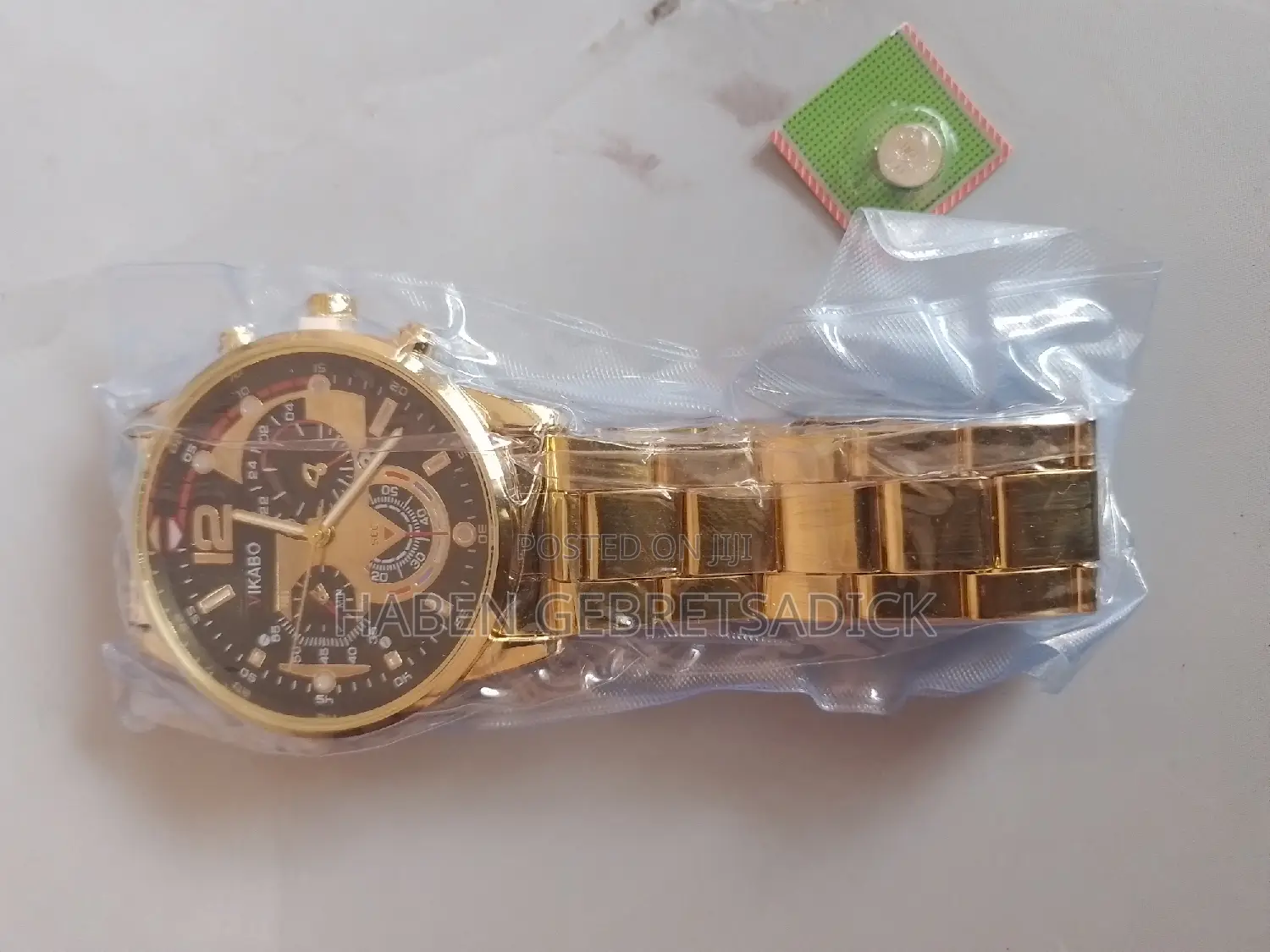 የእጅ ሰአት ወፍራም