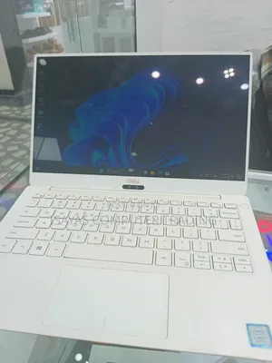 New Laptop Dell XPS 13 8GB Intel Core I5 SSD 256GB