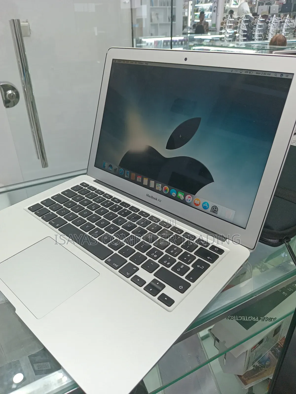 New Laptop Apple MacBook Air 2017 8GB Intel Core I5 SSD 128GB
