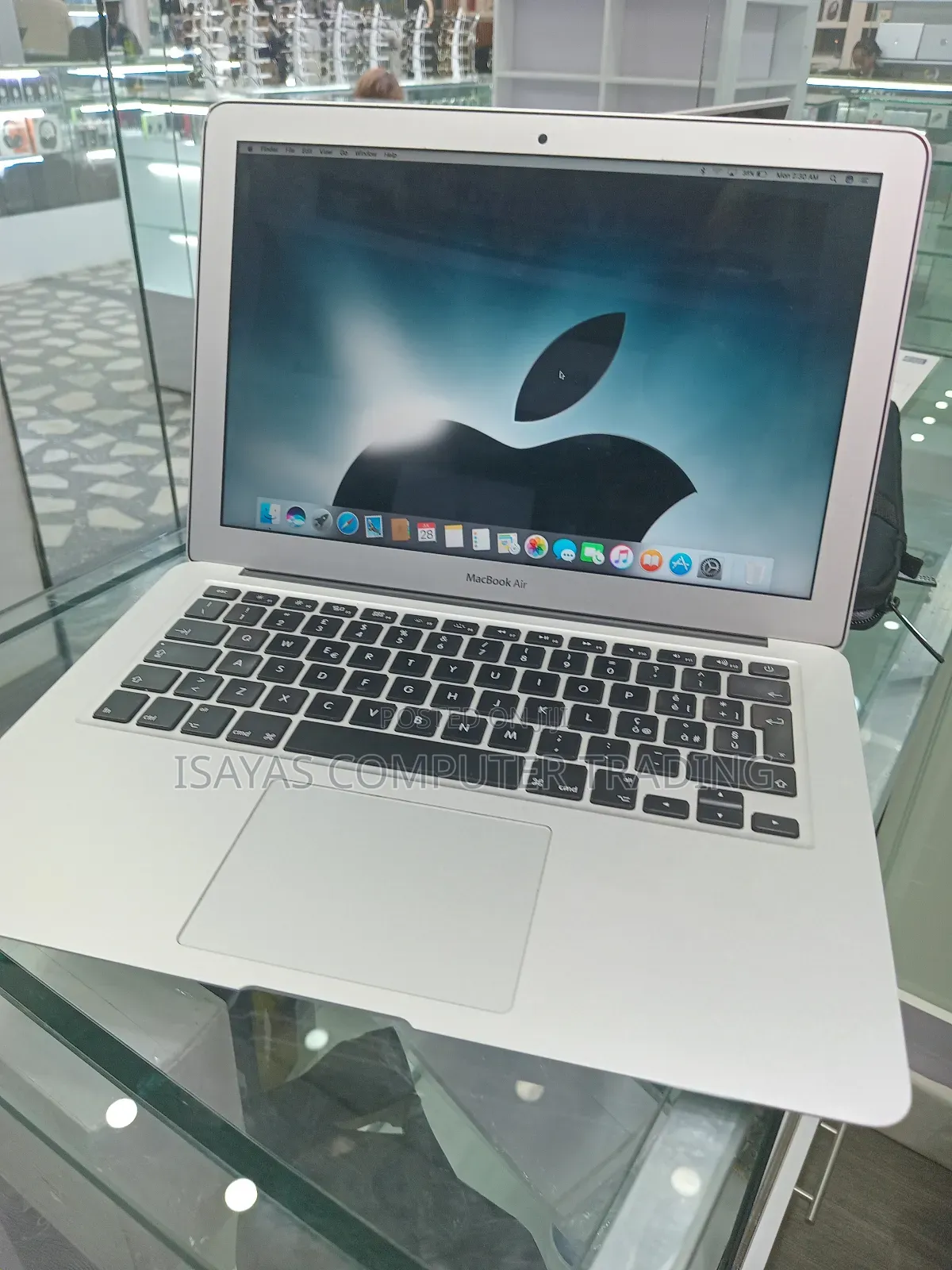 New Laptop Apple MacBook Air 2017 8GB Intel Core I5 SSD 128GB