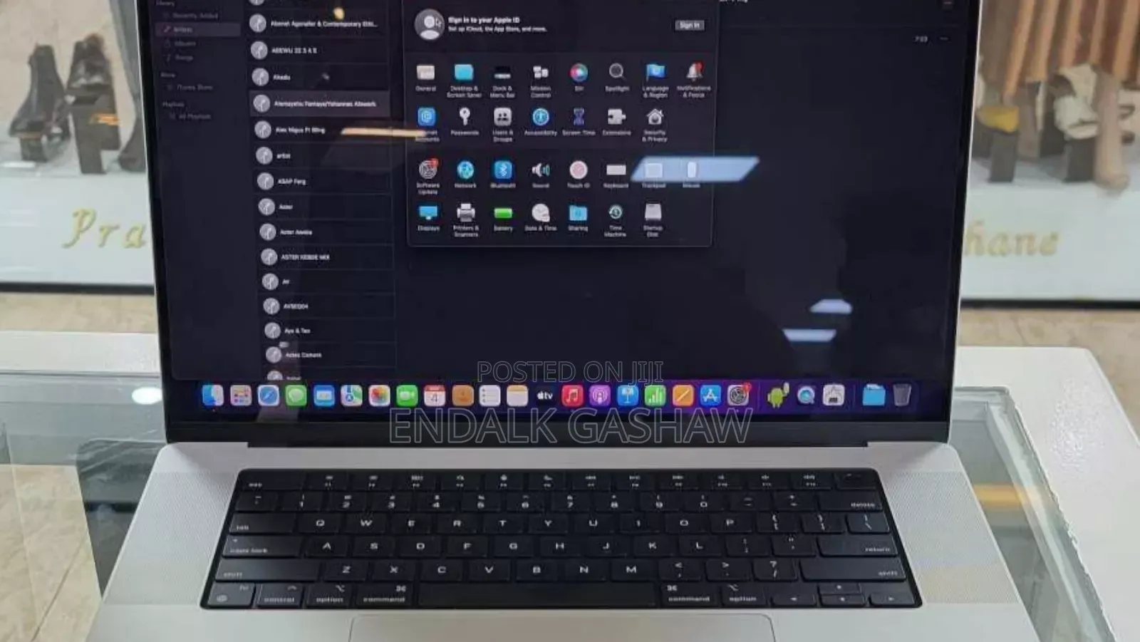 New Laptop Apple MacBook 16GB Intel Core I9 SSD 1T