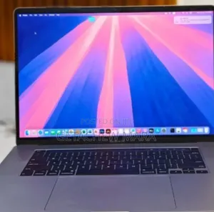 New Laptop Apple MacBook Pro 2019 16GB Intel Core I7 SSD 512GB