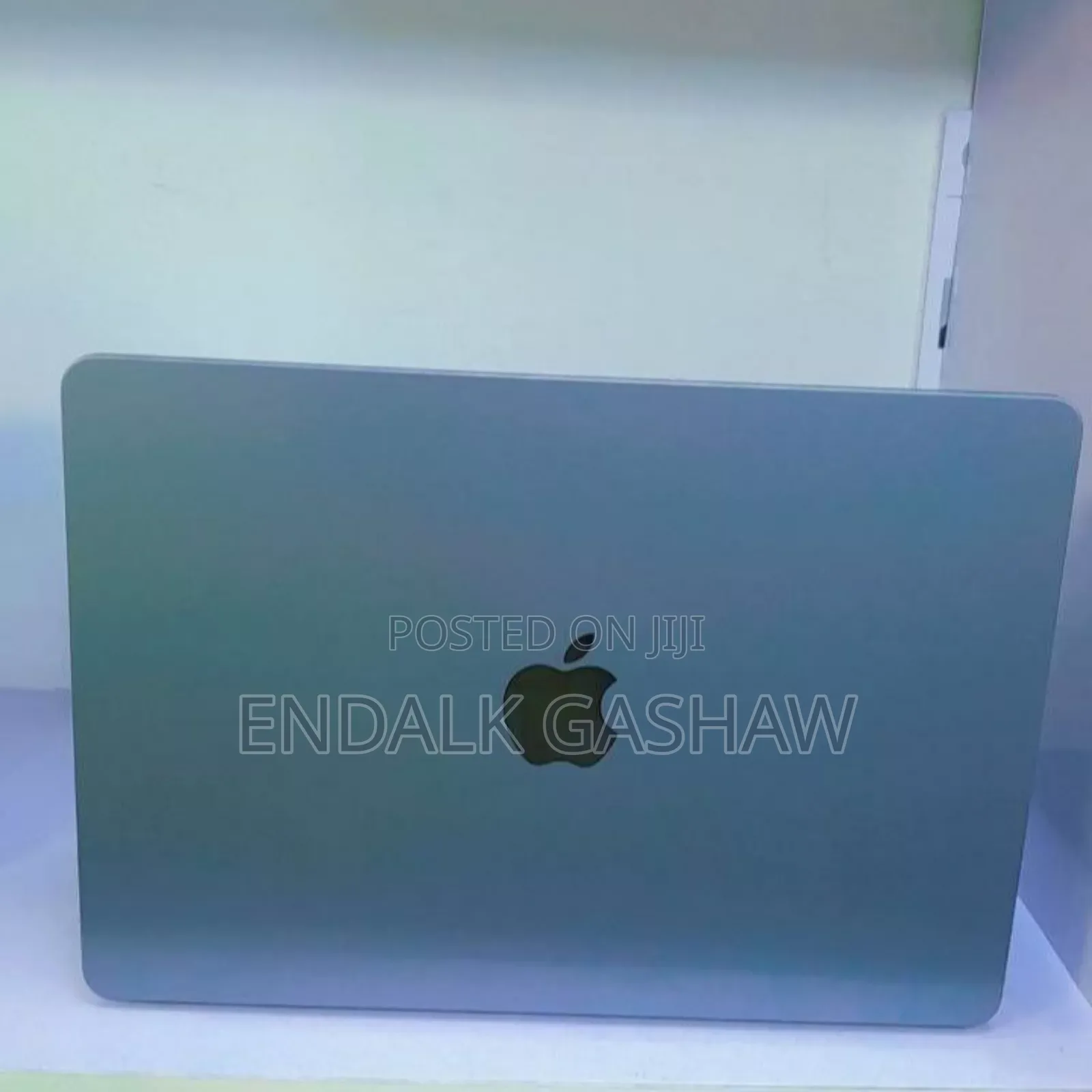 New Laptop Apple MacBook 16GB Intel Core I9 SSD 256GB