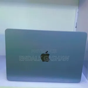 New Laptop Apple MacBook 16GB Intel Core I9 SSD 256GB