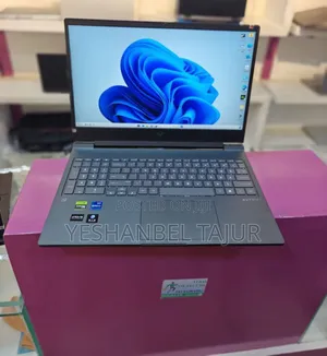 New Laptop HP Zbook Studio G7 32GB Intel Core I7 SSD 512GB