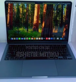 New Laptop Apple MacBook Air 2022 M2 16GB Intel Core I7 SSD 256GB