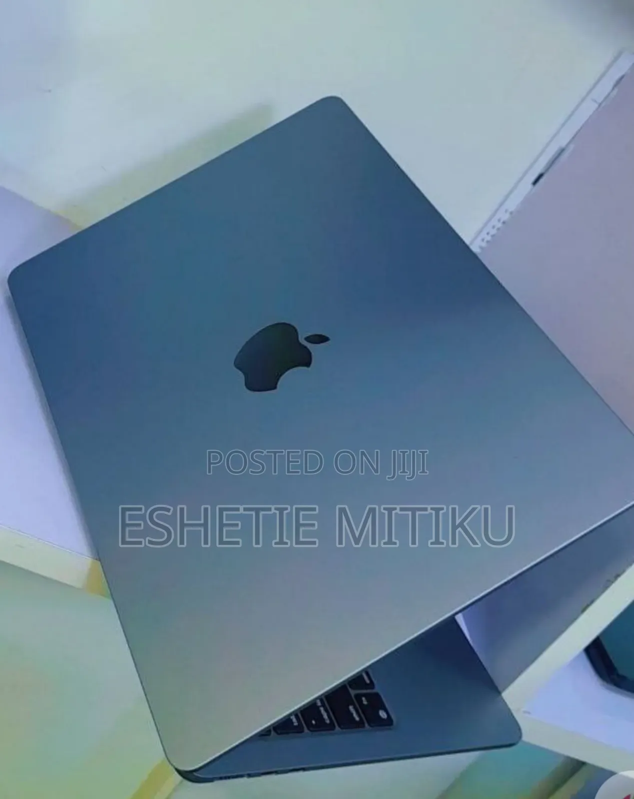 New Laptop Apple MacBook Air 2022 M2 16GB Intel Core I7 SSD 256GB