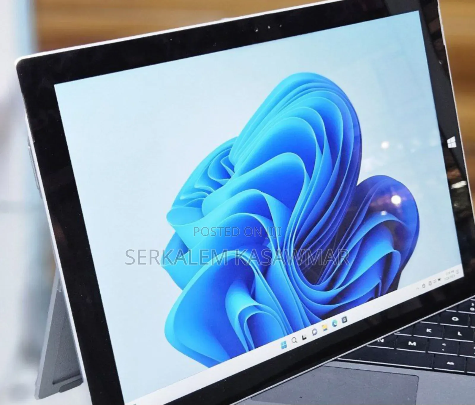 New Laptop Microsoft Surface Pro 3 8GB Intel Core I5 SSD 256GB