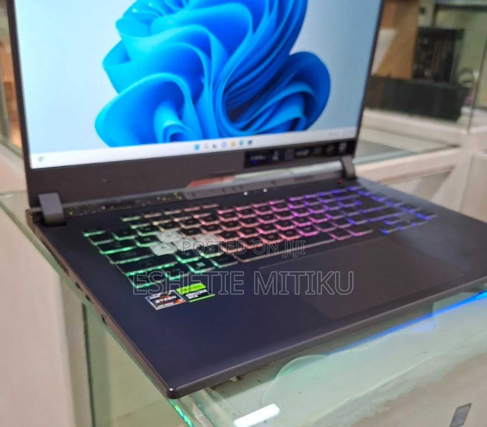 New Laptop Asus ROG Strix G15 16GB AMD Ryzen 7 SSD 1T