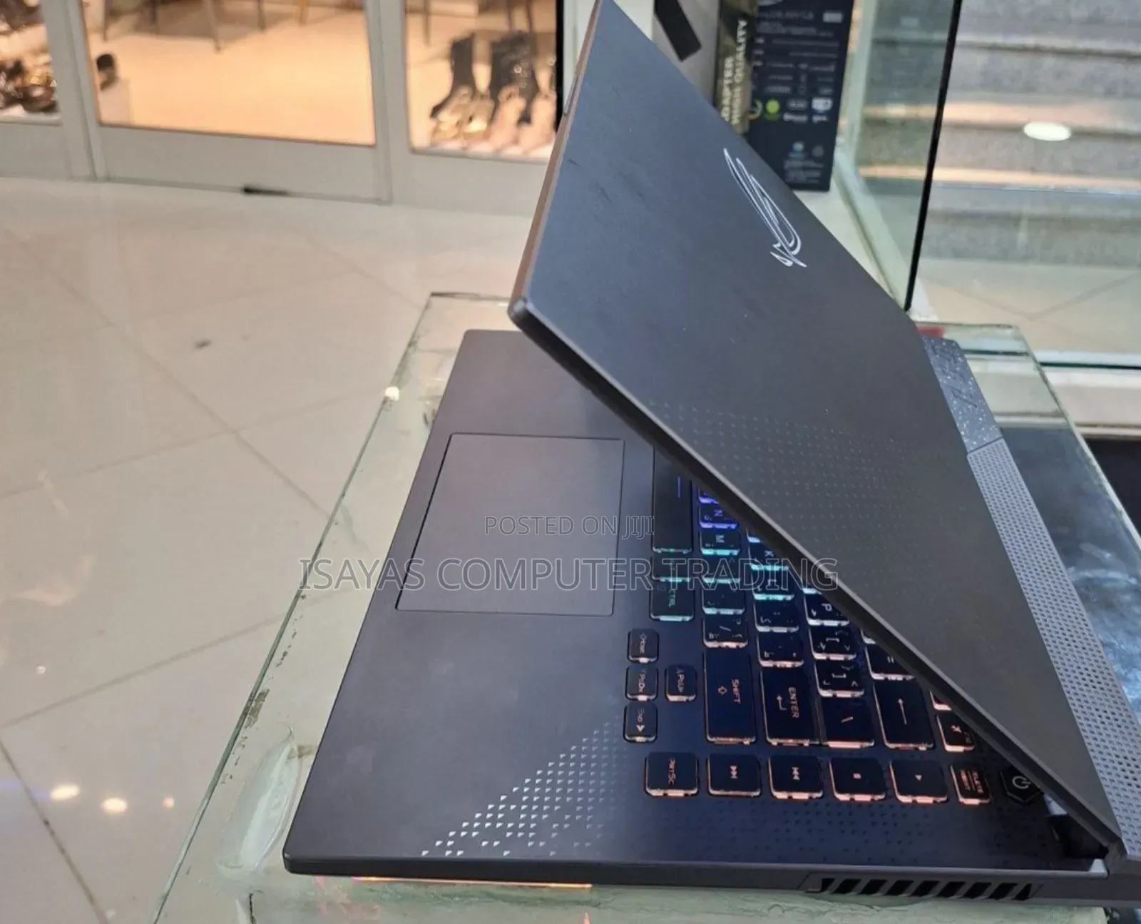 New Laptop Asus ROG Strix G15 16GB AMD Ryzen 7 SSD 1T