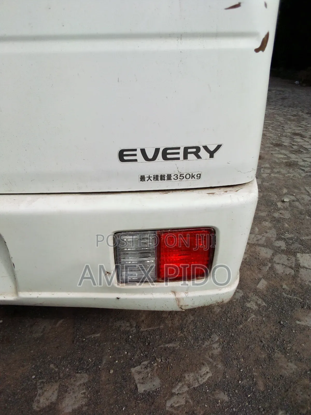 Suzuki Every 2012 Left Tail Light