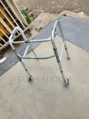 Walked笑聲medical Foldable Walker段考brand New Aging Walker