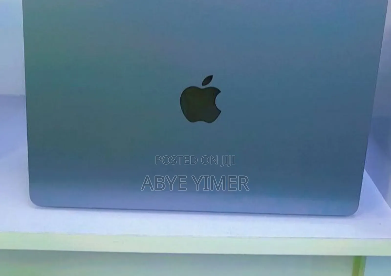 New Laptop Apple MacBook Air 2022 M2 16GB Intel Core M SSD 256GB