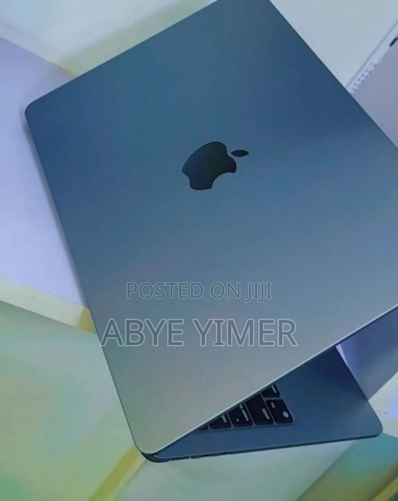 New Laptop Apple MacBook Air 2022 M2 16GB Intel Core M SSD 256GB