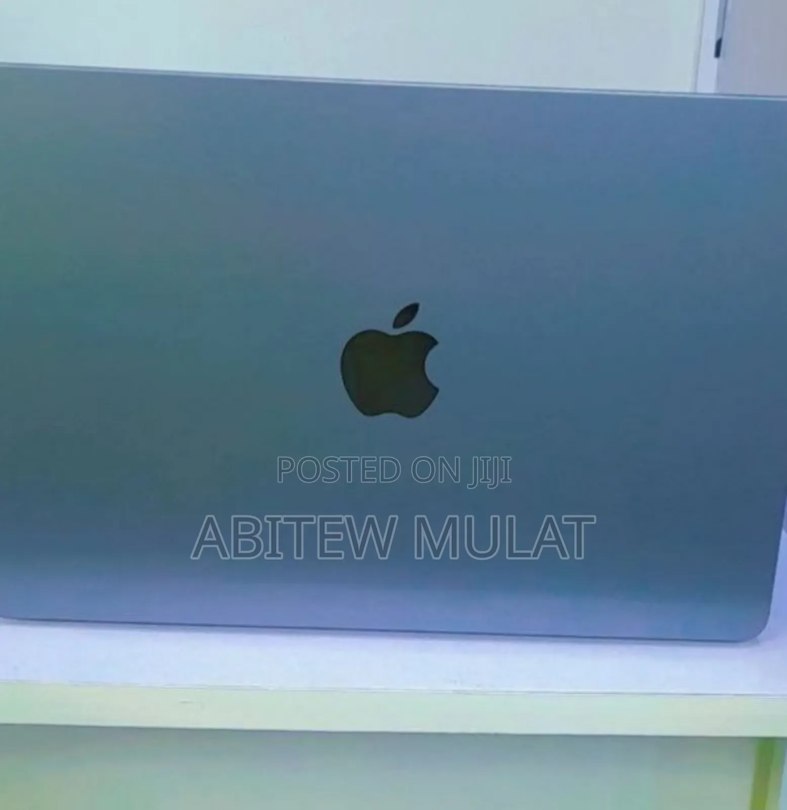 New Laptop Apple MacBook Air 2022 M2 16GB Apple M2 SSD 256GB