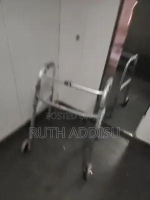 Foldable Walker管道walker重新walker段落medical Walker朱紅foldable