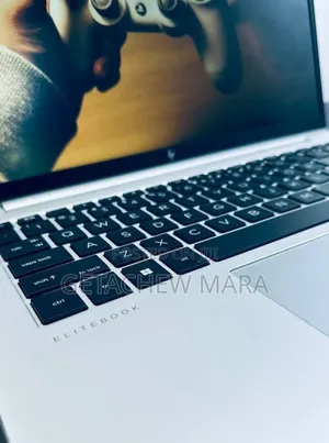 Photo - New Laptop HP EliteBook 840 16GB Intel Core I7 SSD 1T