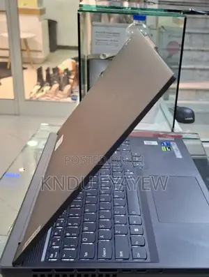 Photo - New Laptop Lenovo ThinkPad Yoga 370 16GB Intel Core I7 SSD 1T