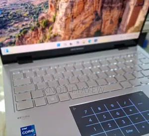 New Laptop Asus ZenBook 13 UX331UN 16GB Intel Core I7 SSD 1T