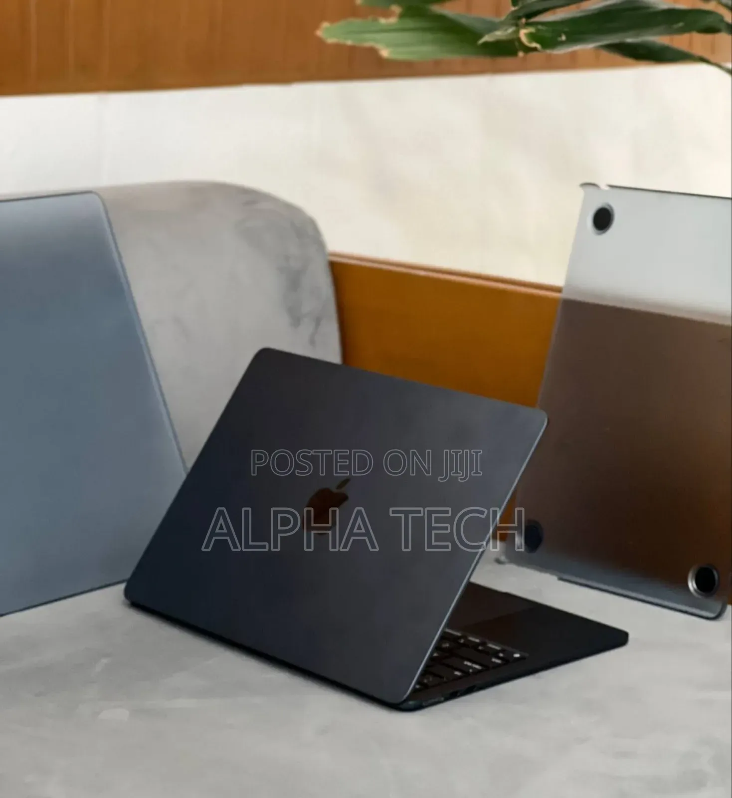 New Laptop Apple MacBook Air 2022 M2 8GB Apple M2 SSD 256GB