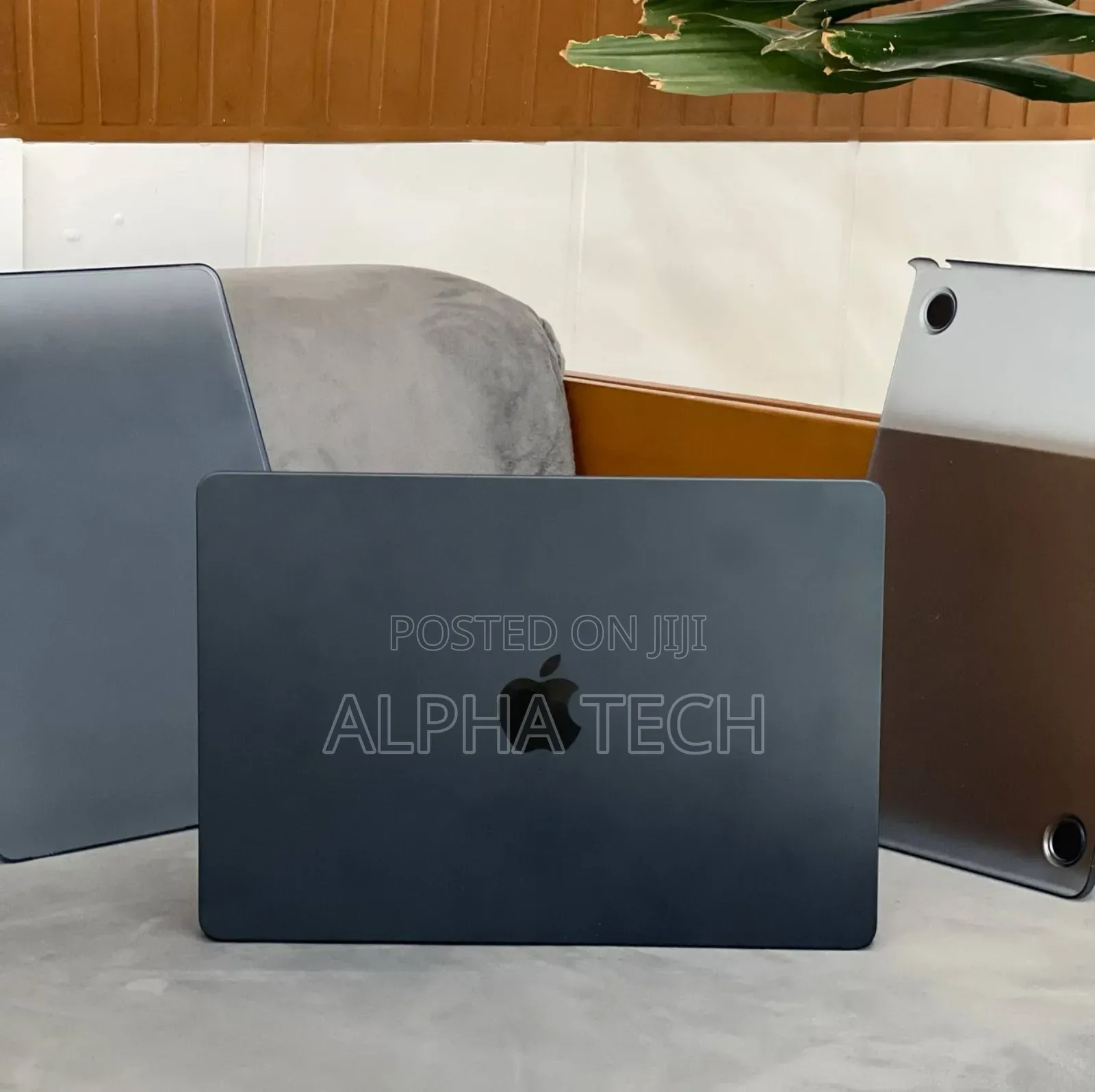 New Laptop Apple MacBook Air 2022 M2 8GB Apple M2 SSD 256GB