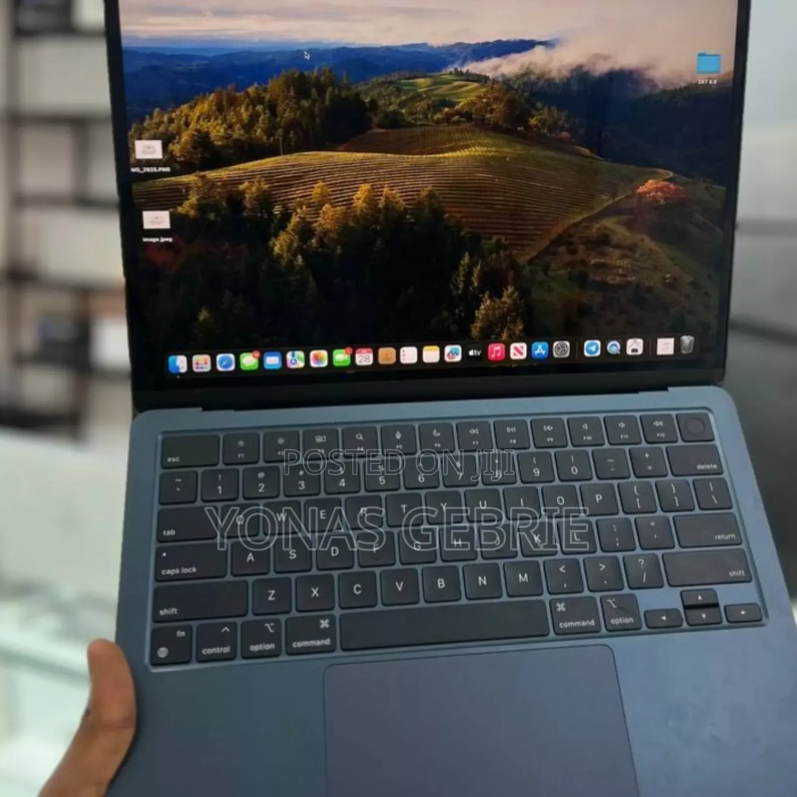 New Laptop Apple MacBook Air 2022 M2 8GB Apple M2 SSD 256GB