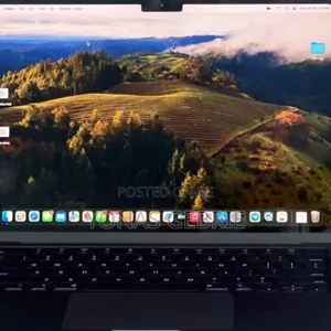 New Laptop Apple MacBook Air 2022 M2 8GB Apple M2 SSD 256GB