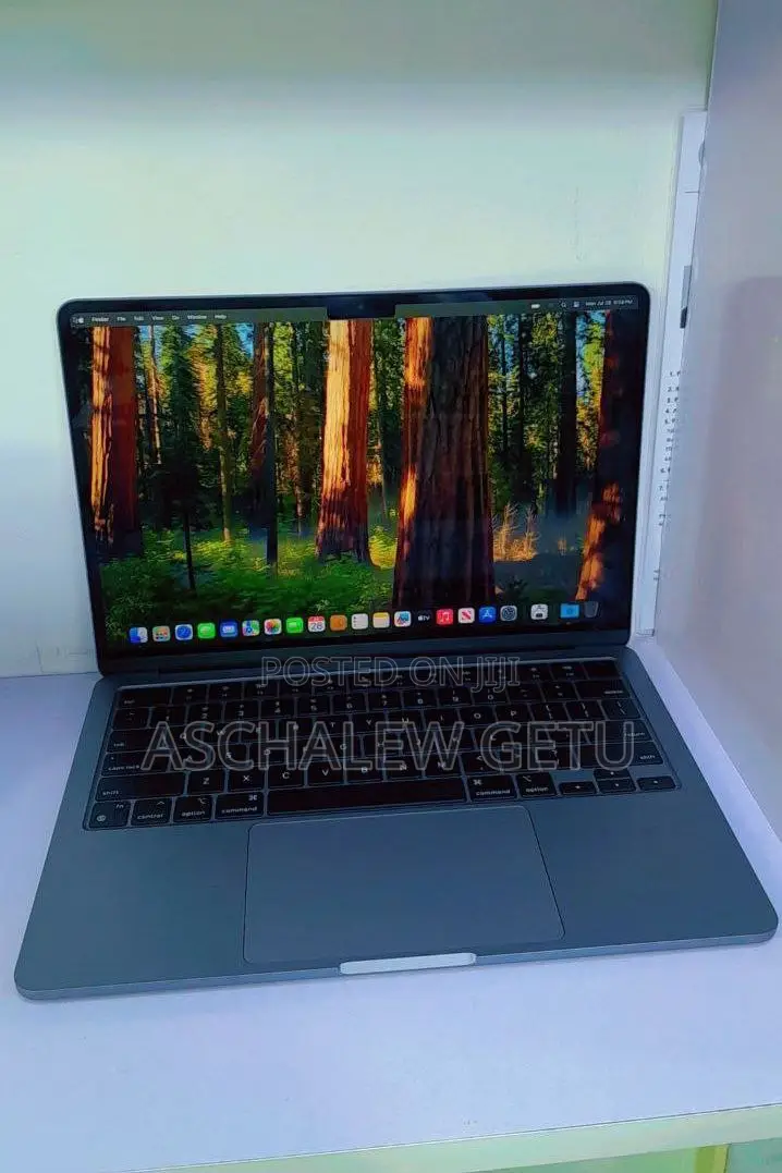 New Laptop Apple MacBook Air 2022 M2 16GB Intel Core M2 SSD 256GB