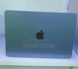 New Laptop Apple MacBook Air 2022 M2 16GB SSD 256GB