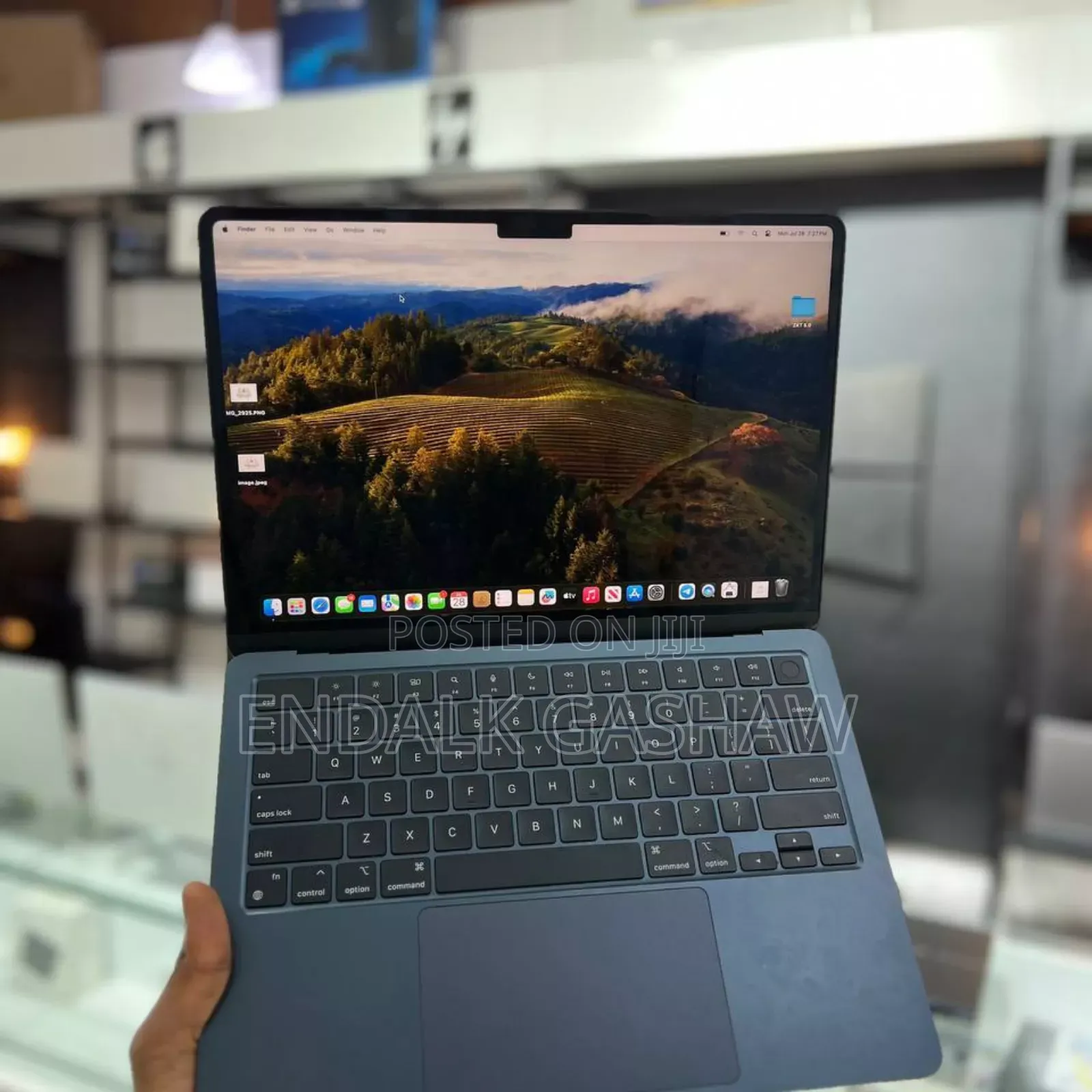 New Laptop Apple MacBook 8GB Intel Core I5 SSD 256GB